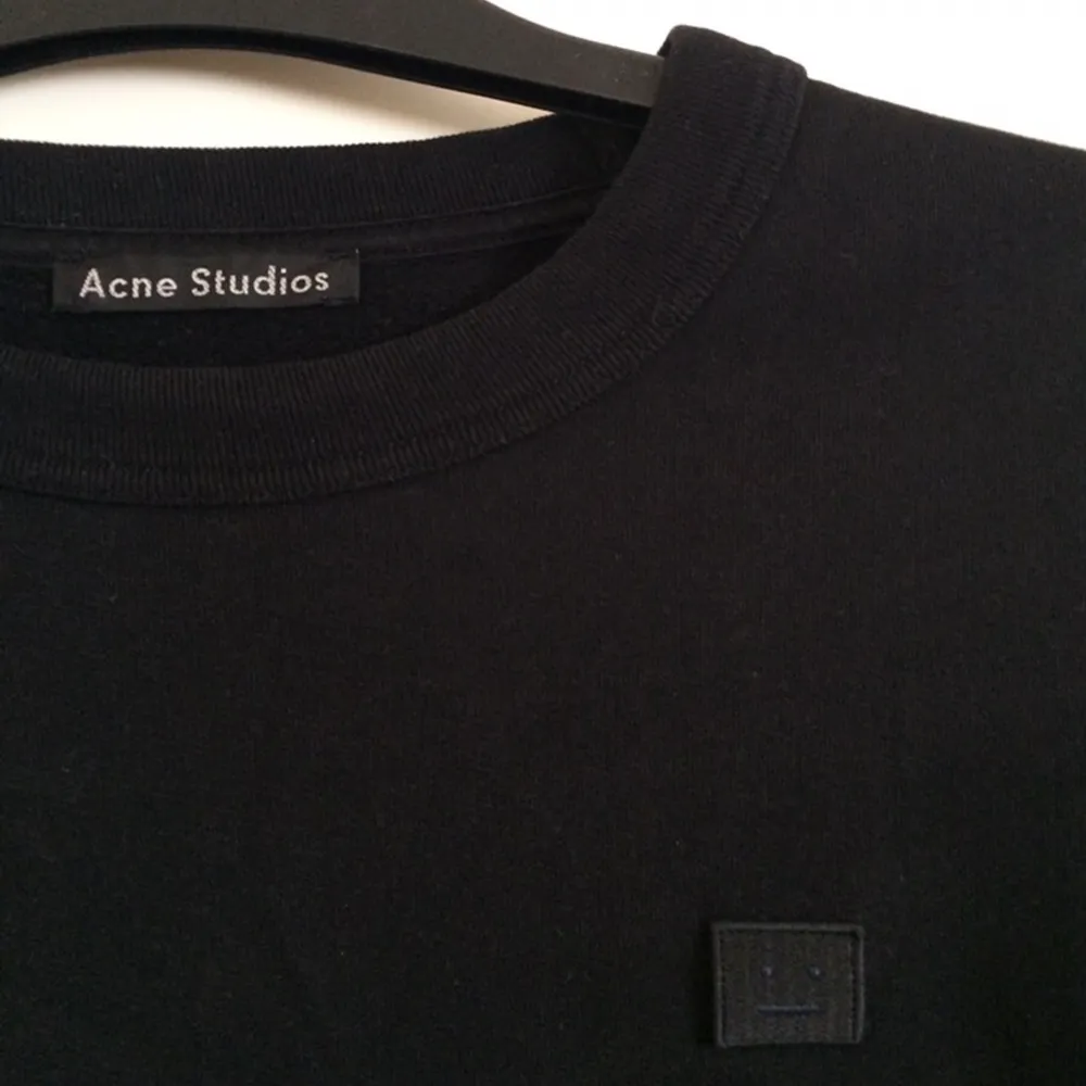 Acne studios sweatshirt price:599:- cond:8/10 size:L . Tröjor & Koftor.