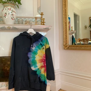 TRAVIS SCOTT MERCH - Säljer min skitsnygga Travis Scott hoodie i storlek M. Bud från: 650kr 🚀