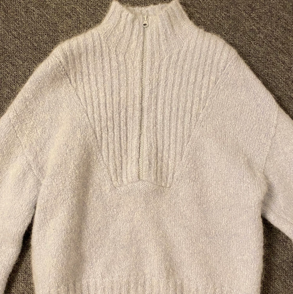 Weekday stickad tröja