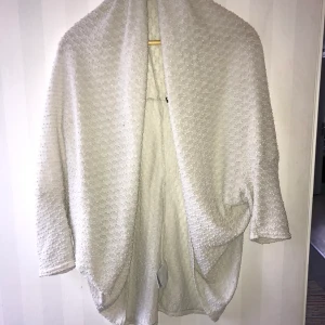 Kofta - Ytterst lite nopprig annars fint skick 