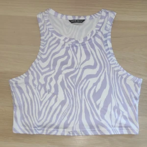 Linne - Helt nytt linne från shein som jag tyvärr råkat köpa i fel storlek. Köparen står för frakten💟 storlek M