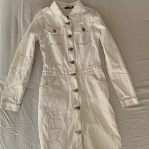 Jeansklänning zara  - Anvönd 1 gång 