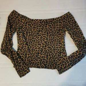 Leopardtopp - Leopardtopp från H&M i fint skick! 
