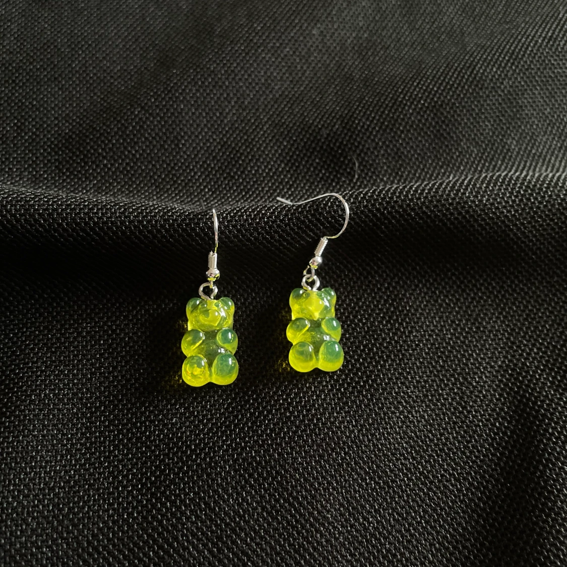 đŒGula björnörhĂ€ngenđŒ