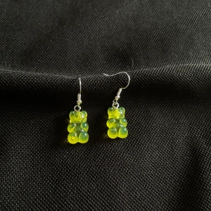 🌼Gula björnörhängen🌼 -  🌼frakt 15kr🌼