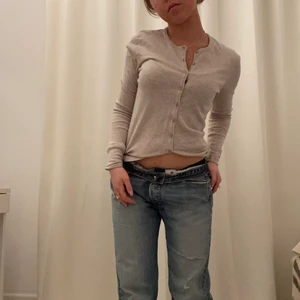 Kofta st tropez - Helt oanvänd kofta i storlek S. Just nu bud på 200