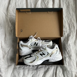 new balance 530 srtl 38 - Slutsålda New Balance 530. Nypris 1300kr
