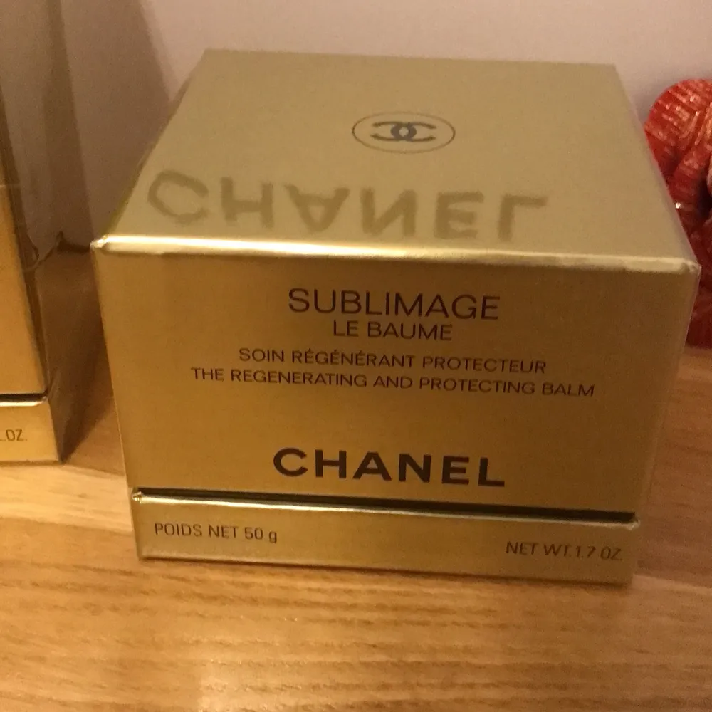 Helt nytt , Chanel sublimage finns info på hemsidan Men den finaste kräm du kan köpa   Kvitto finns! . Övrigt.