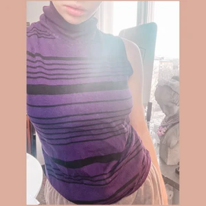 Randig polo/slipover  - Snygg & mysig polo i storlek small. 🦋