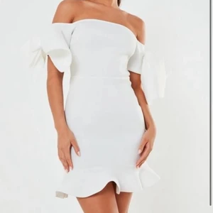 Studentklänning  - SLUTSÅLD - nypris 700kr 