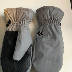 Reflex vantar - Nya reflexvantar i storlek S/M finns i Älandsbro kan skickas 