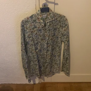 Stenströms Skjorta - Äkta. Unik. Slimfit. Storlek M-S (passar båda). Utmärkt skick. Nypris 1399kr.