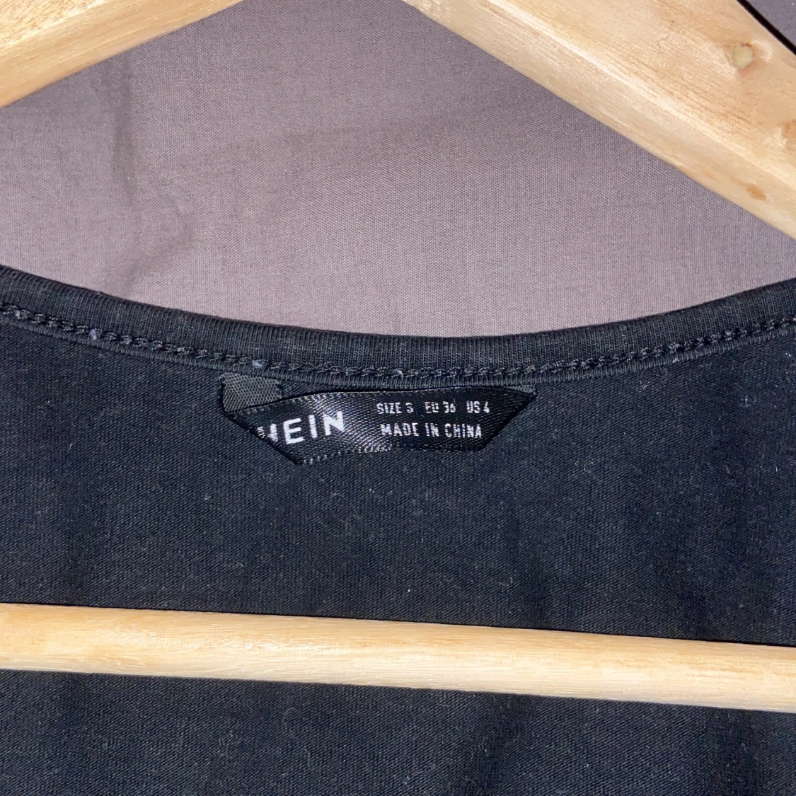 Svart basic tröja - 90