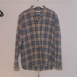 Tres bien  - Tres bien skjorta, 100 % cotton. Sparsamt använd 