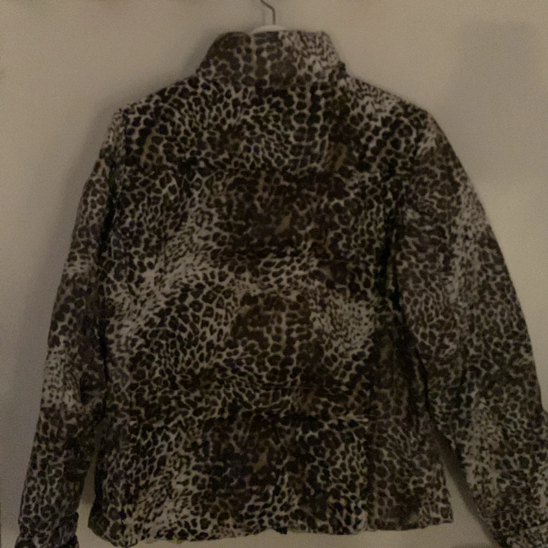 Leopard jacka - 90