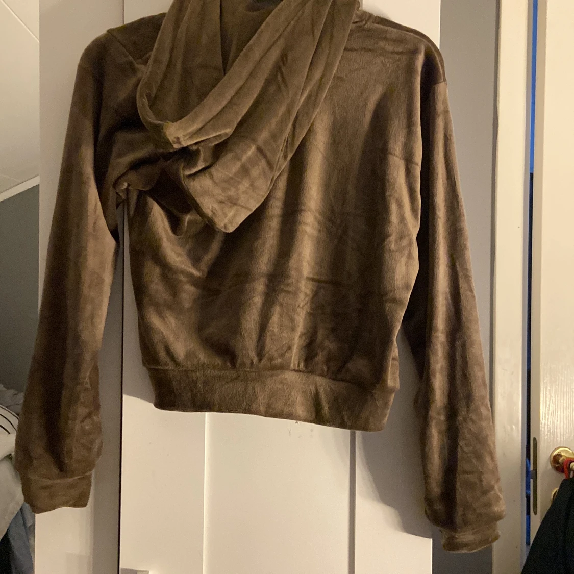 Ny velour kofta storlek xs  - 90