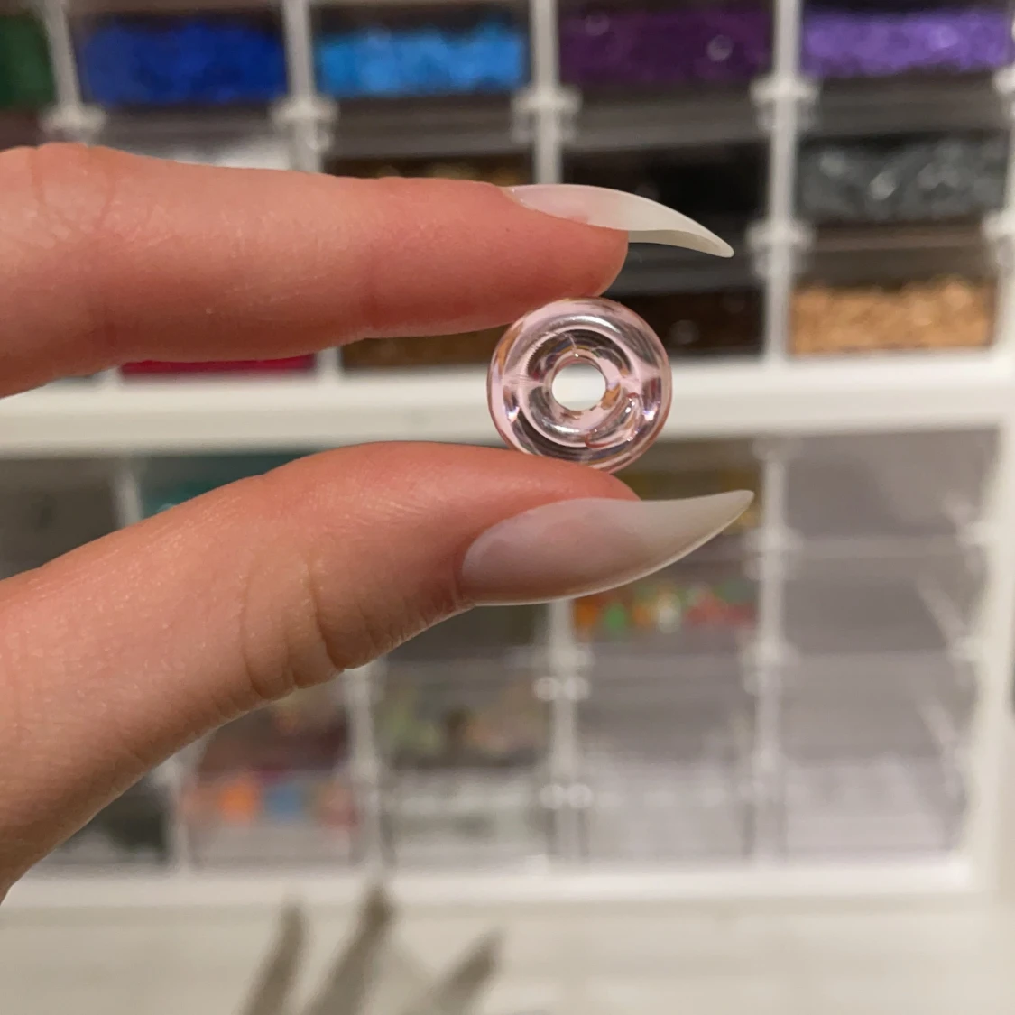 Berlocker genomskinlig donut  - 91