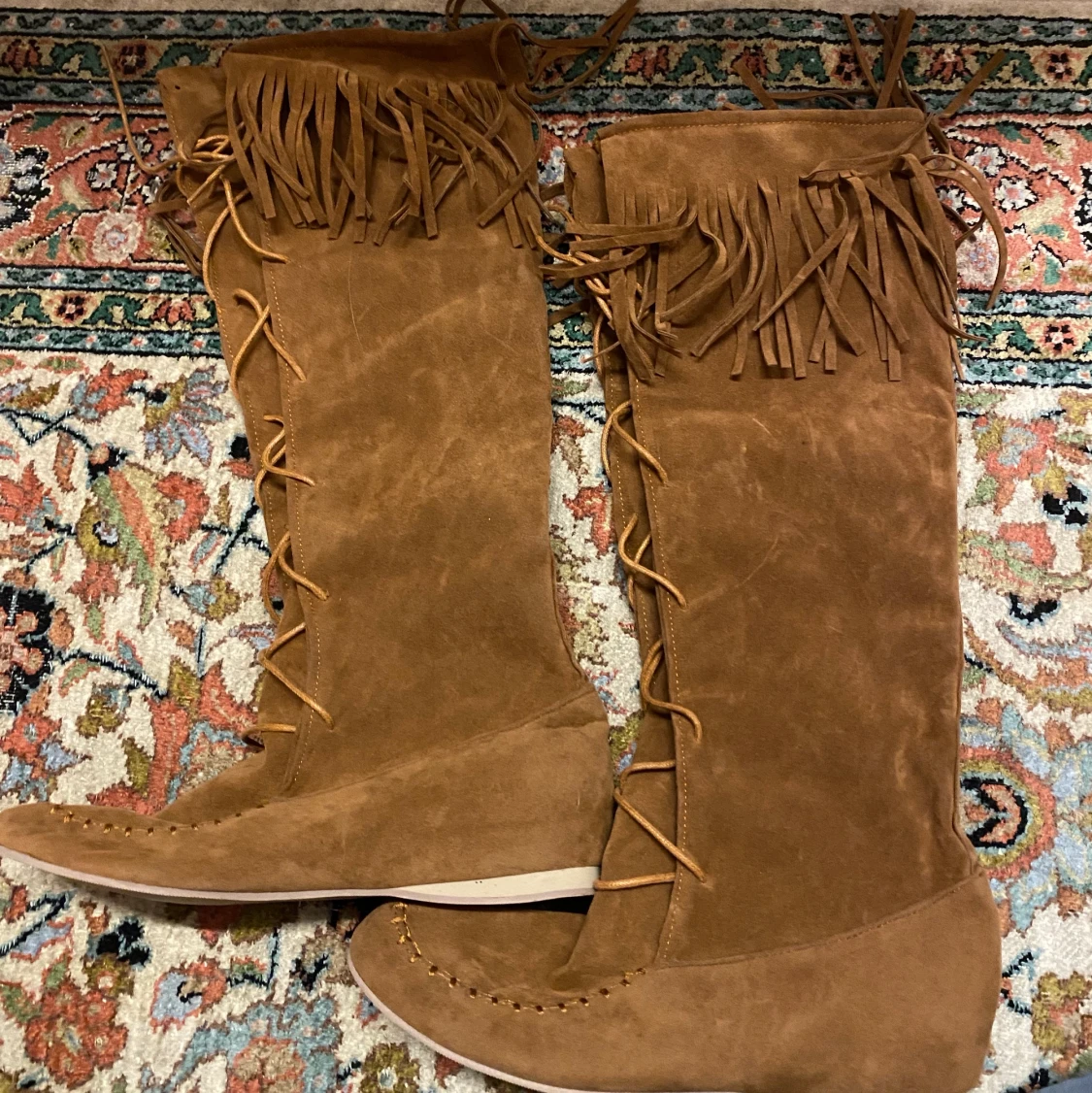 Mocka stövlar med fransar