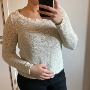 Stickad tröja  - Stickad tröja från Veromoda