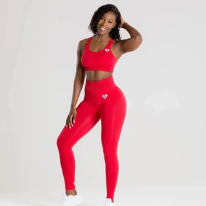 Träningssett  - Super fint träningssett från Womens Best, helt nytt 🤍 medium i toppen och small i tightsen 