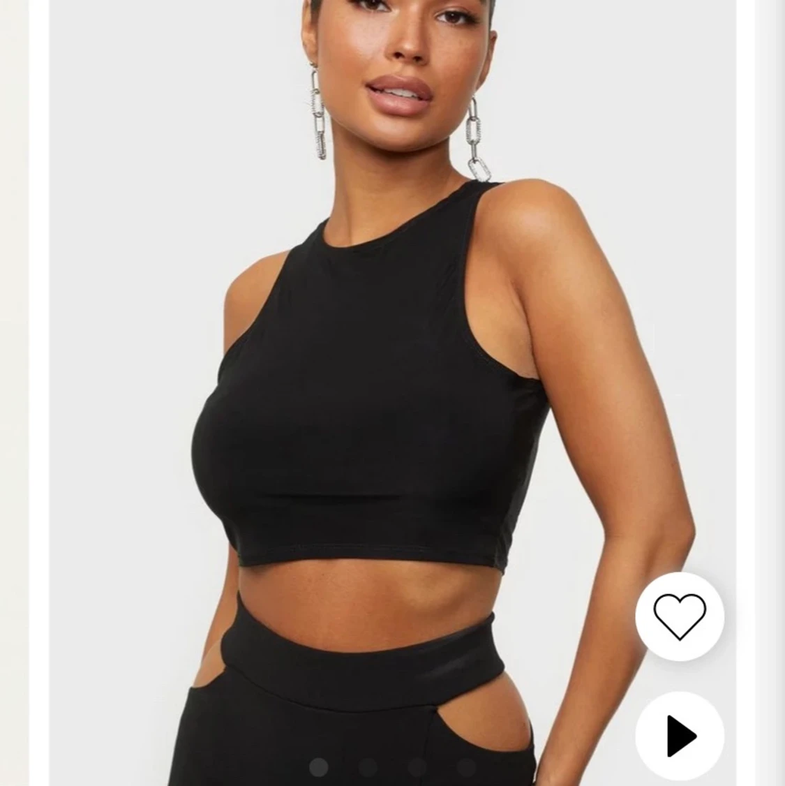 Crop tops i vitt och svart🖤🤍