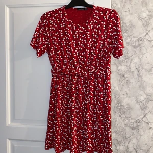 Klänning  - Blommig klänning