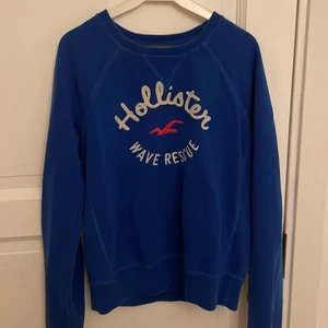 Hollister tjocktröja storlek XS - Den är i bra skick inga fläckar 