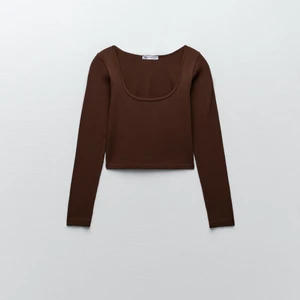 Fin topp Zara! - Jättefin topp från Zara. Knappt använd! Kan skickas om köparen står för frakt. (Inte min bild)