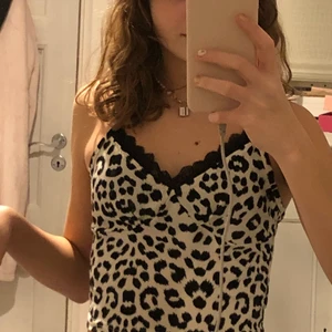 Leopard linne - Ett superfint linne till sommaren, säljer för att det är för stort