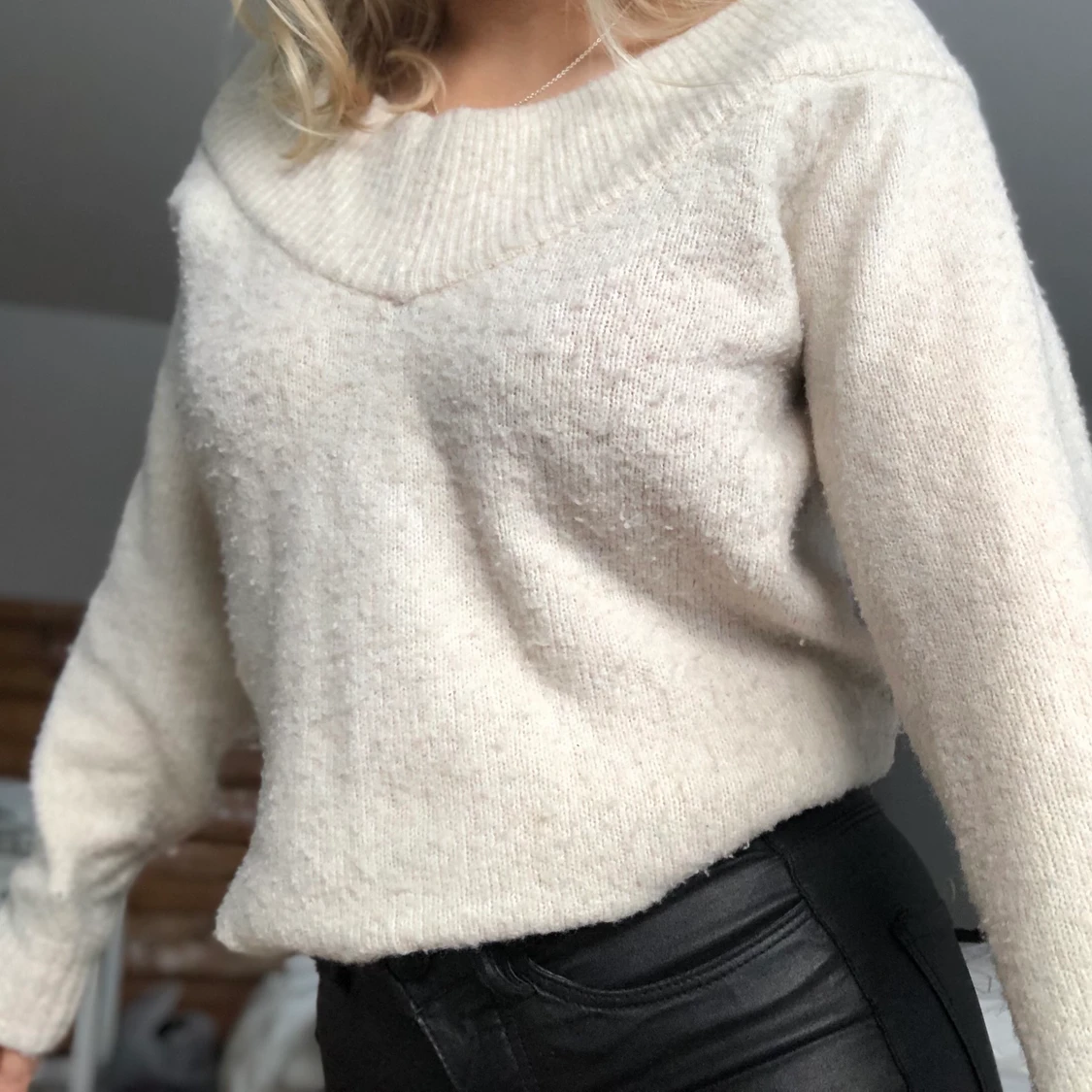 Beige stickad tröja - 90