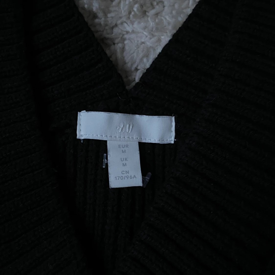 Svart Väst / slipover  - 91