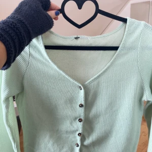 Topp - Super söt topp från H&M💚  storlek S (köpare står för frakt)