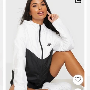 Nike träningsjacka  - Träningskofta som knappt används, priset kan diskuteras, bjuder på frakten!:)💖 storlek s