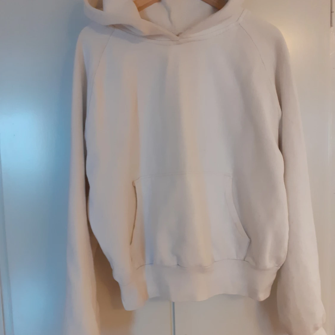 🦋Vit Hoddie🦋 - 90