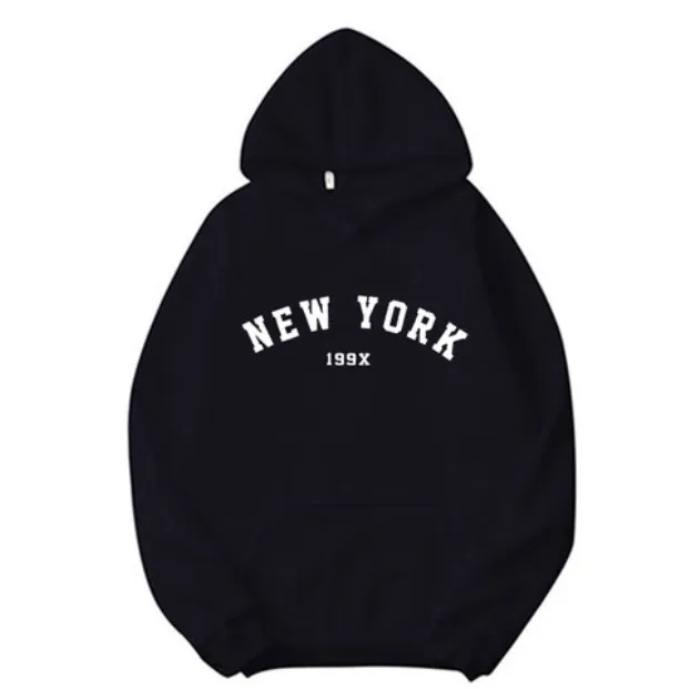 Två coola hoodies med New York motiv🏙🙌🏼 Båda funkar för storlekar som XS,S och M🙀 Dom är både sköna och snygga🤩 Båda tröjorna följer med vid köp😇 För mer info, meddela oss😜 Vi täcker frakten och övriga kostnader!. Hoodies.