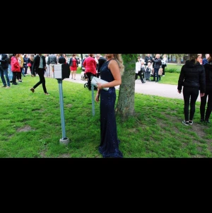 Balklänning - Säljer min fina balklänning som jag använde under min studentbal 2019. Jättefint skick då den endast är använd under en kväll. Skulle säga att storleken motsvarar en xs/s.