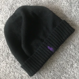 Mössa  - Ralph Loren mössa, fått i present (endast testad). Som ny! 💫