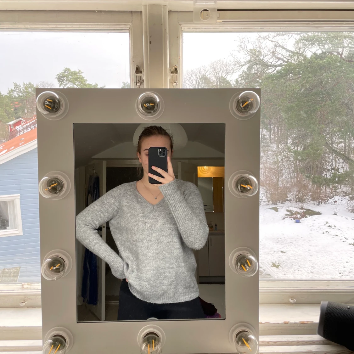 Grå stickad tröja  - 90