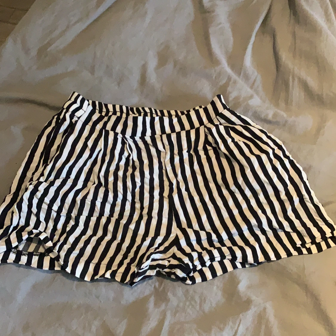 Supersköna randiga shorts