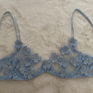 Brallette - Jättesöt bh/bralette som inte kommer till någon användning