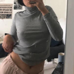 Ovs - Long sleeved grey highneck top