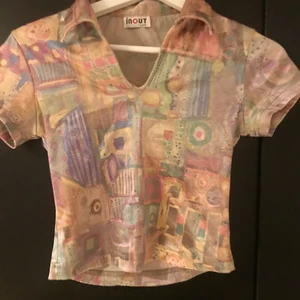 Croppad topp - Väldigt fin topp köpt här på plick