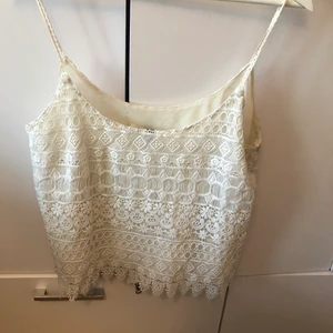 Sommar linne - Ett fint linne med fint mönster på som passar jättebra nu när det börjar bli varmt 