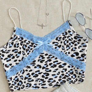 Linne - Säljer detta linne då det tyvärr va för litet på mig. Kör budgivning 🍒