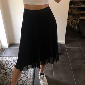 Plisserad kjol - Så fin plisserad kjol från bershka 