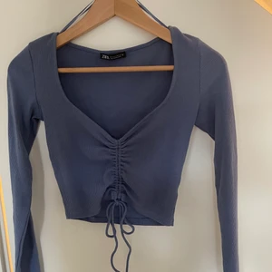 Topp från Zara - Topp från Zara i storlek S. Köparen står för frakt 
