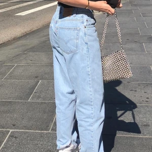 Silver bag  - Silvrig pärl- väska