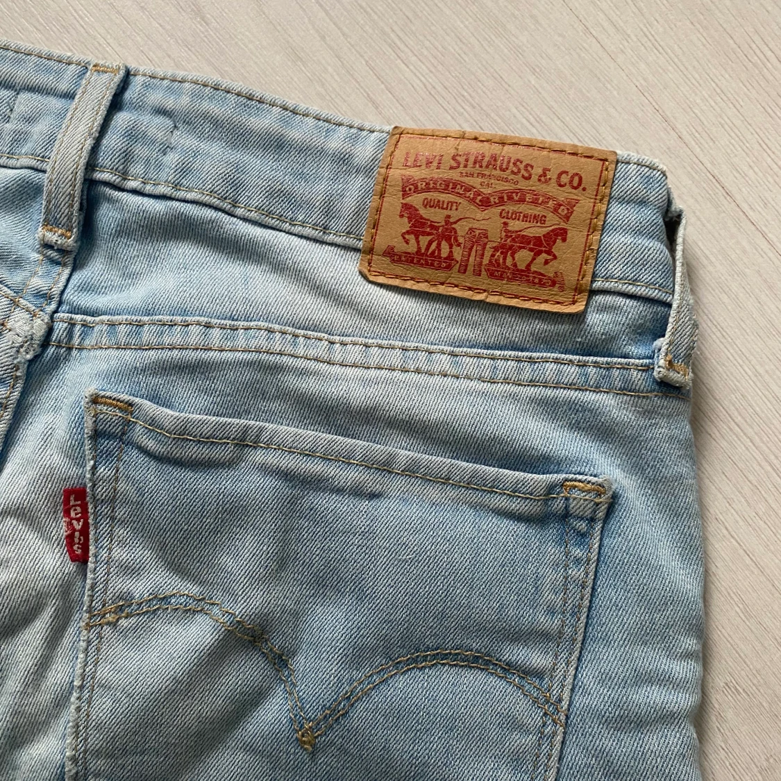 Levis jeans  - 90