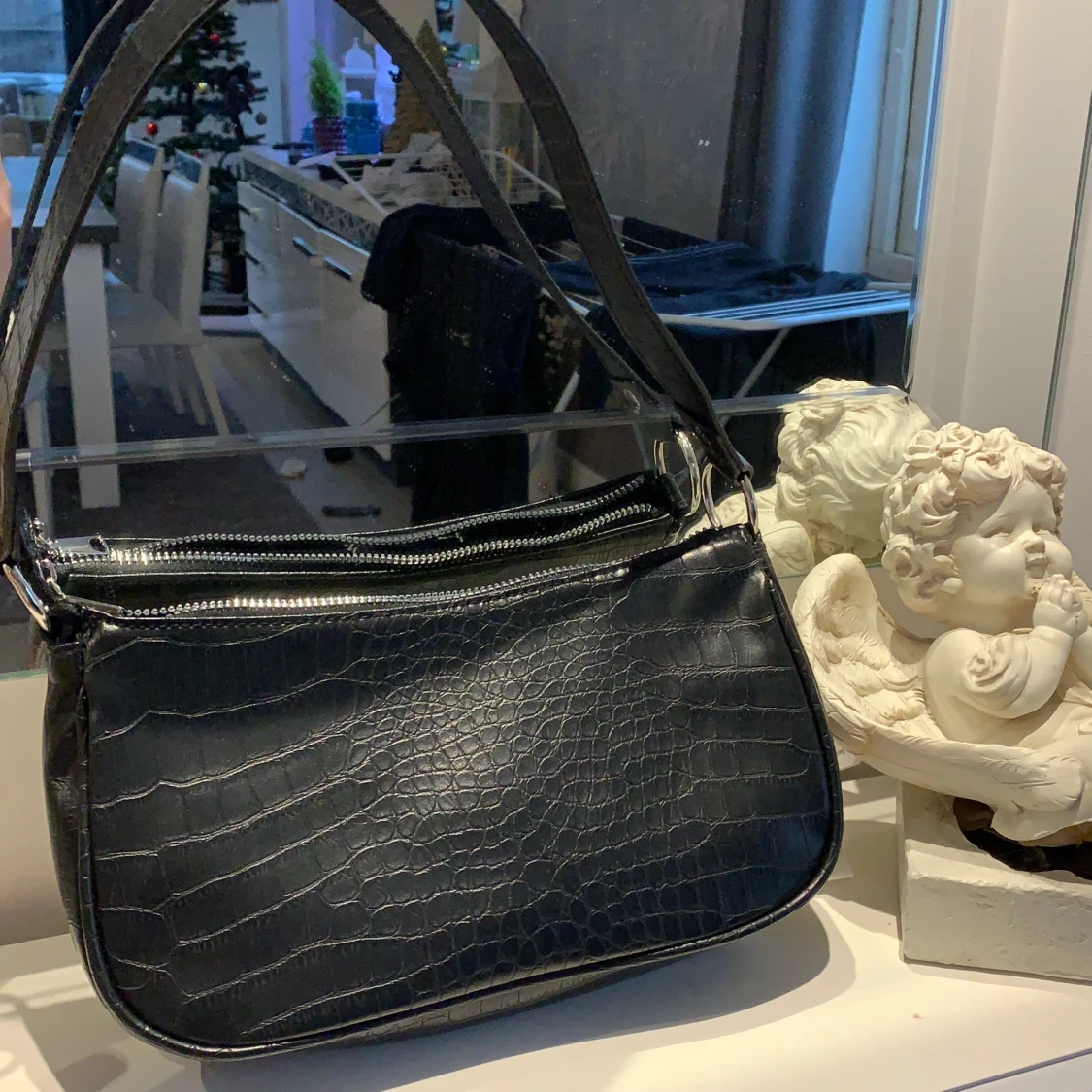 Väldigt snygg axelväska - 91