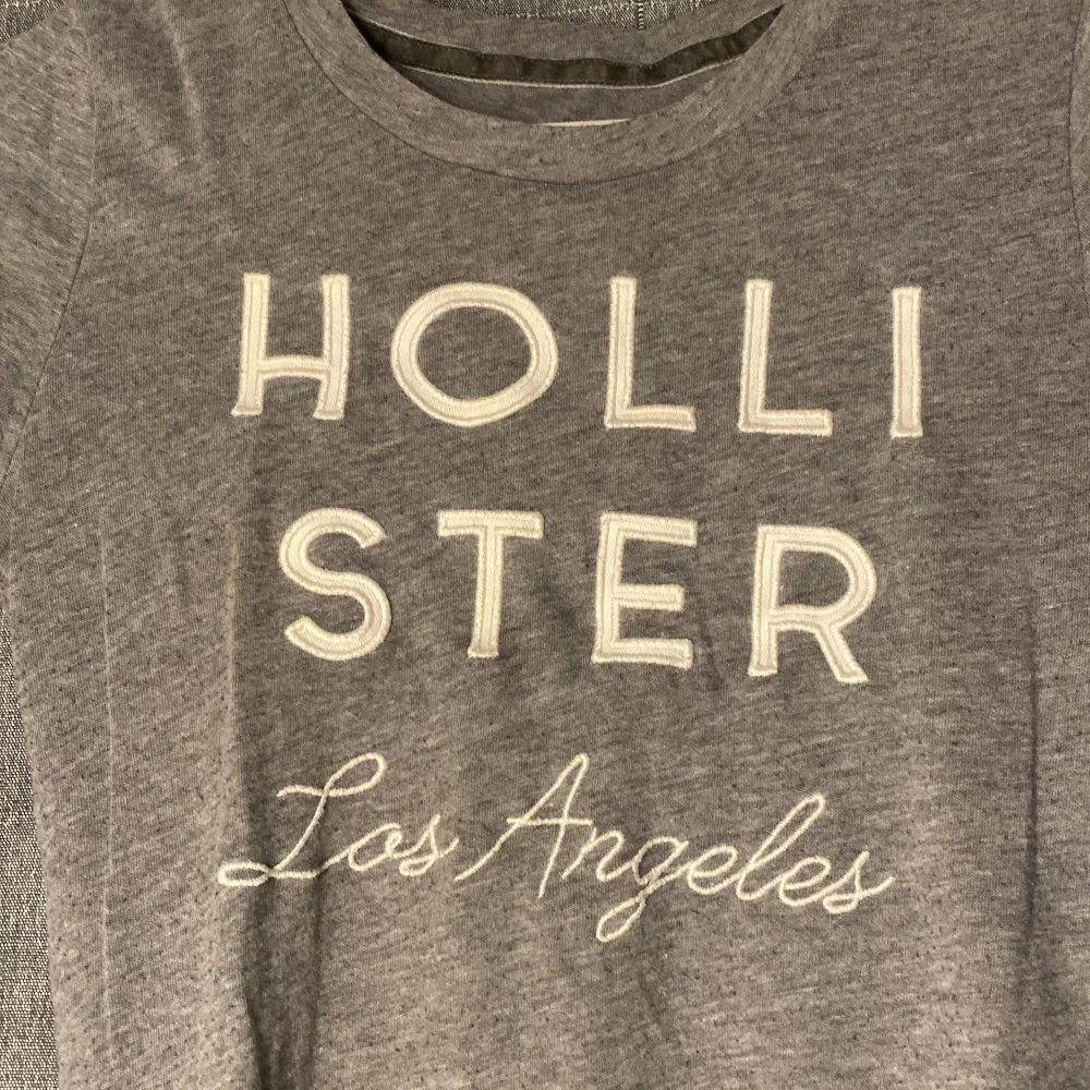 Hollister tshirt i bra skick. T-shirts.